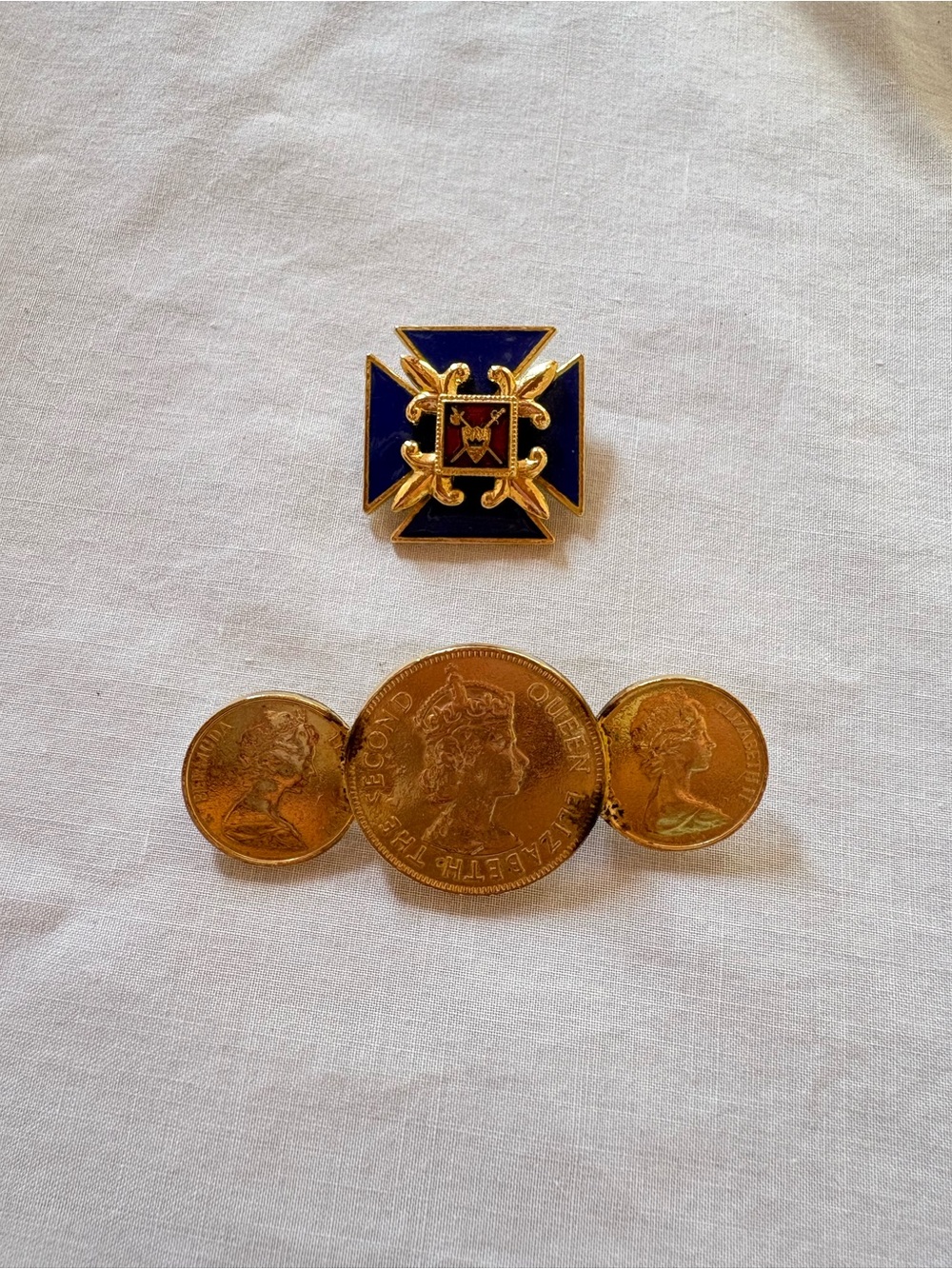 Vintage 1980s Brooch Set Heraldic Crest Cross + Coin Style Pin Brooks Brothers
